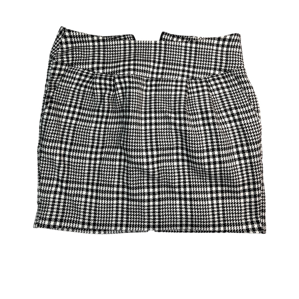 Mini Skirt with pockets!